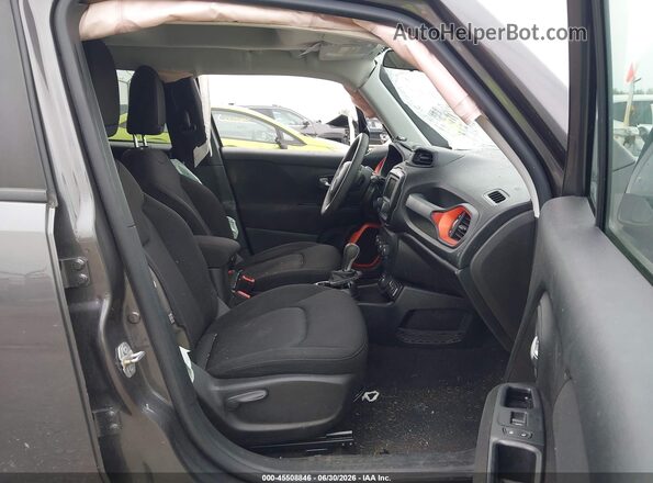 ZACCJBAB7JPJ11613 2018 JEEP RENEGADE Gray Вид салону спереду