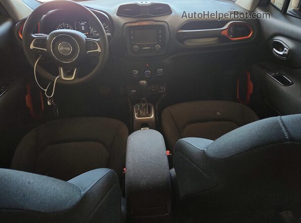 ZACCJBABXJPH79831 2018 JEEP RENEGADE Silver წინა პანელის ხედი