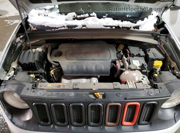 ZACCJBBB0HPF89707 2017 JEEP RENEGADE Silver Engine compartment view