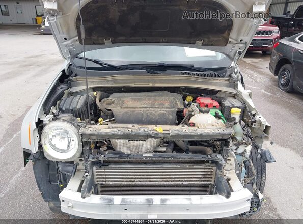 ZACCJBBB7JPH68946 2018 JEEP RENEGADE Серебряный Вид сзади