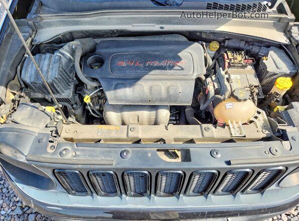 ZACCJBBT1GPD04584 2016 JEEP RENEGADE Black Սալոնի հետևի տեսք