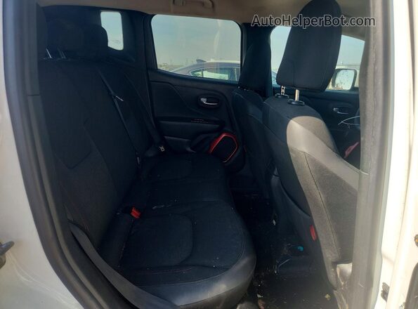 ZACCJBCB2HPF09869 2017 JEEP RENEGADE White Вид задніх сидінь