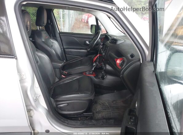 ZACCJBCB4HPF63898 2017 JEEP RENEGADE Silver Սալոնի դիմացի տեսք