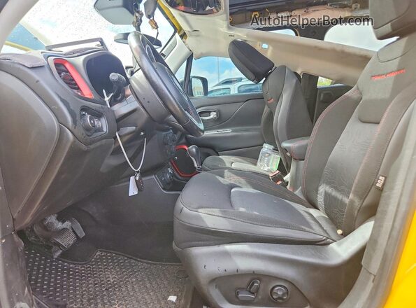 ZACCJBCB4JPH15796 2018 JEEP RENEGADE Yellow Front interior view
