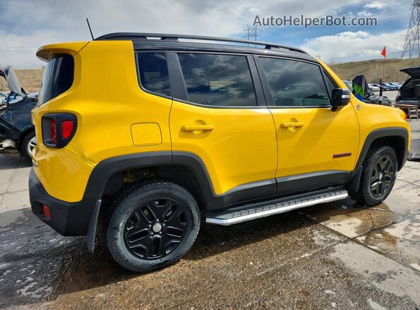 ZACCJBCB4JPH15796 2018 JEEP RENEGADE Yellow Rear right