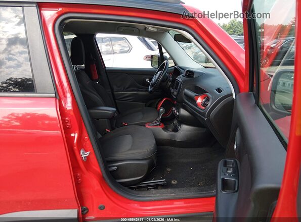 ZACCJBCB6HPF30322 2017 JEEP RENEGADE Красный Вид салона спереди