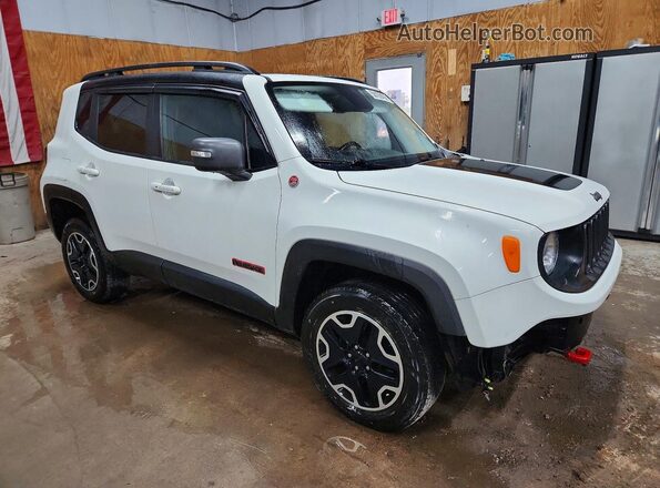 ZACCJBCBXHPF75392 2017 JEEP RENEGADE Белый Передняя правая четверть