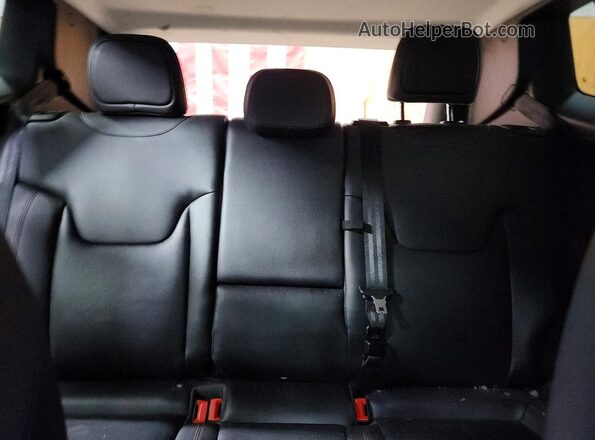 ZACCJBCBXHPF75392 2017 JEEP RENEGADE Белый Вид задних сидений