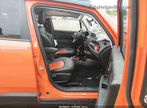 ZACCJBCT5GPD24593 2016 JEEP RENEGADE Оранжевый Вид салона спереди