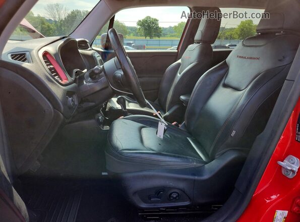 ZACCJBCT5GPE15055 2016 JEEP RENEGADE Red Front interior view