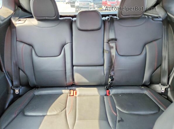 ZACCJBCT5GPE15055 2016 JEEP RENEGADE Red Rear seats view
