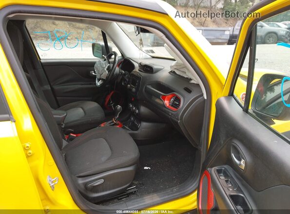 ZACCJBCTXGPD66144 2016 JEEP RENEGADE Yellow Вид салону спереду