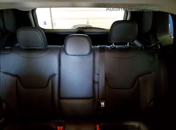 ZACCJBDB4HPE96492 2017 JEEP CHEROKEE White Widok tylnych siedzeń