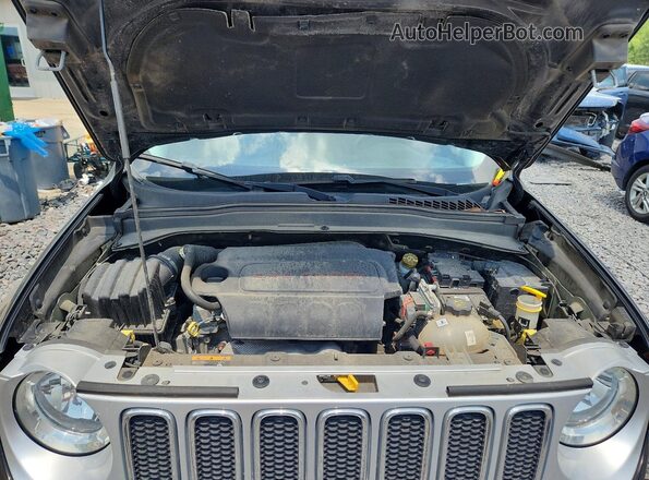 ZACCJBDBXHPF10136 2017 JEEP RENEGADE Black უკანა სალონის ხედი
