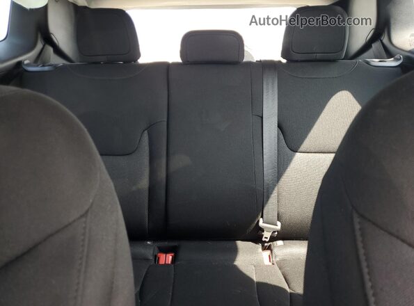 ZACNJAAB6LPL12778 2020 JEEP RENEGADE White Вид задніх сидінь