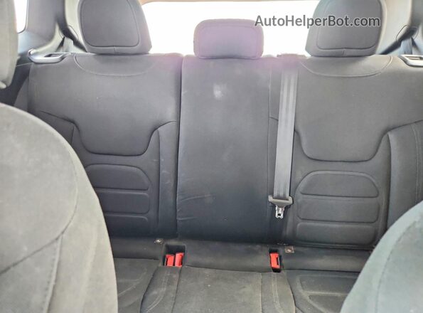 ZACNJABB2KPK88265 2019 JEEP RENEGADE Silver Հետևի նստատեղերի տեսք