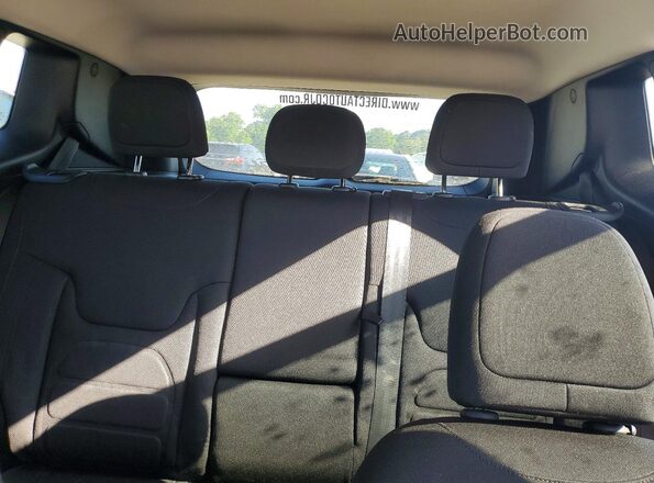 ZACNJABBXKPJ94179 2019 JEEP RENEGADE White Widok tylnych siedzeń