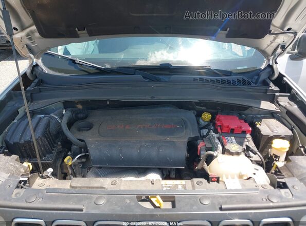 ZACNJBAB6KPK08361 2019 JEEP RENEGADE Silver Вид ззаду