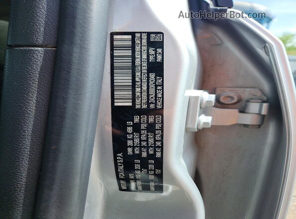 ZACNJBBB3KPK30493 2019 JEEP RENEGADE Silver Вид наклейки з VIN-кодом