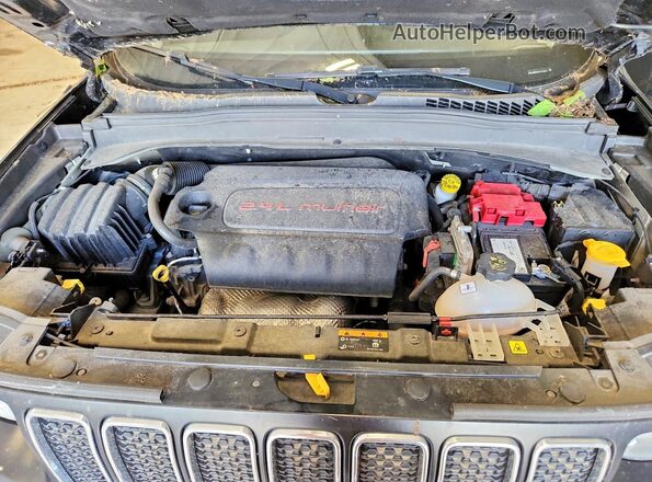 ZACNJBBB4LPL14694 2020 JEEP RENEGADE Black Widok wnętrza z tyłu