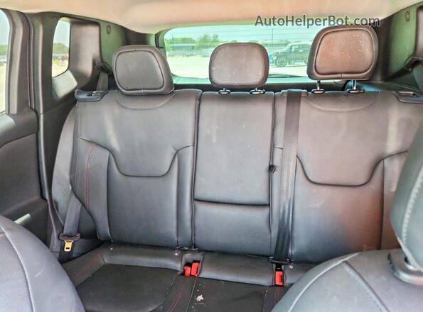 ZACNJBC11KPJ90615 2019 JEEP RENEGADE Gray Հետևի նստատեղերի տեսք