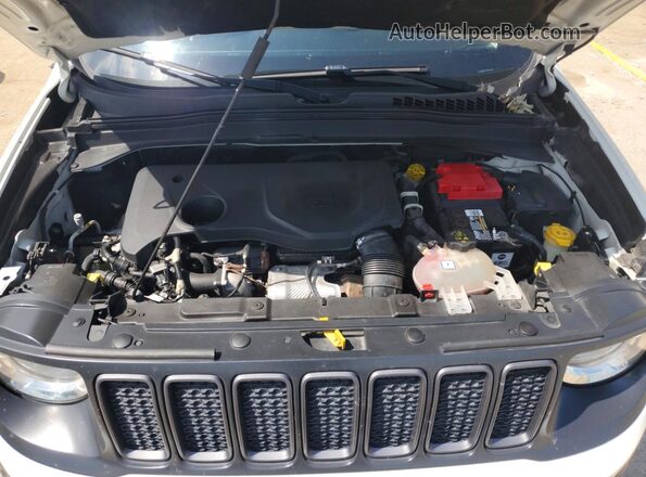 ZACNJBC11KPJ94082 2019 JEEP RENEGADE White Engine compartment view