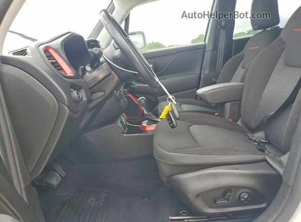 ZACNJBC11LPL51532 2020 JEEP RENEGADE White Вид салону спереду