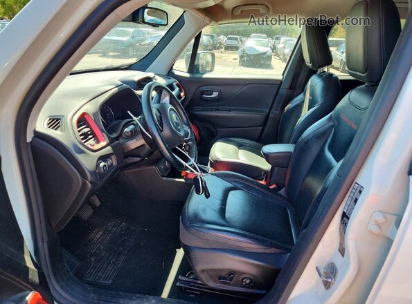 ZACNJBC1XKPK02843 2019 JEEP RENEGADE White წინა სალონის ხედი