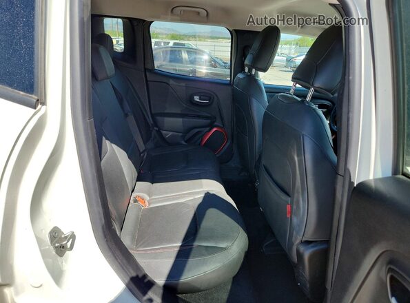 ZACNJBC1XKPK02843 2019 JEEP RENEGADE White უკანა სალონის ხედი