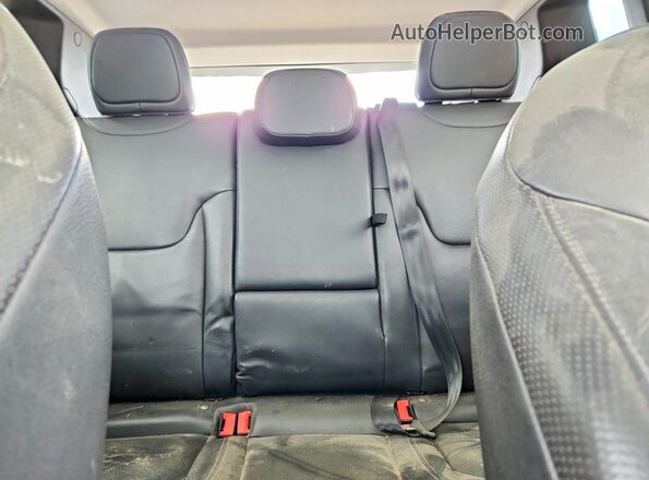 ZACNJBD12LPL73845 2020 JEEP RENEGADE White Vista de los asientos traseros