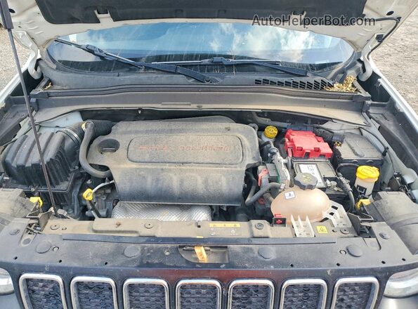 ZACNJCAB5MPM45948 2021 JEEP RENEGADE White Engine compartment view