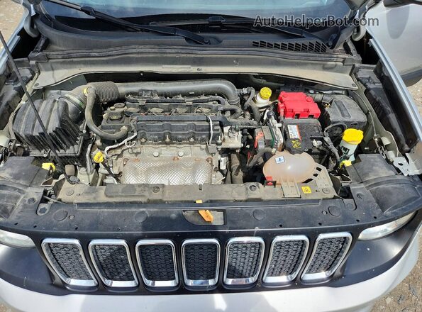 ZACNJCBB4MPN31198 2021 JEEP RENEGADE Gray Widok wnętrza z tyłu