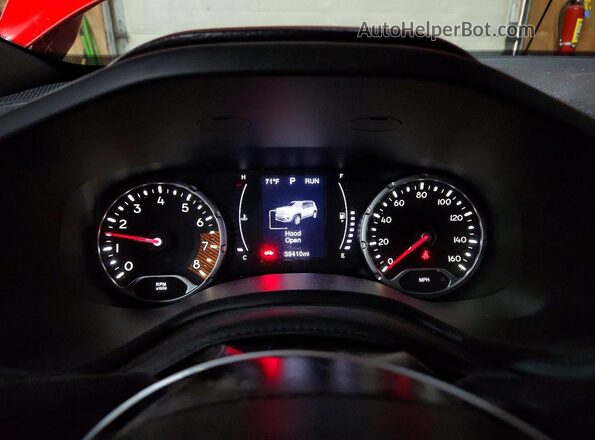 ZACNJDAB1MPM22382 2021 JEEP RENEGADE Красный Вид щитка приборов