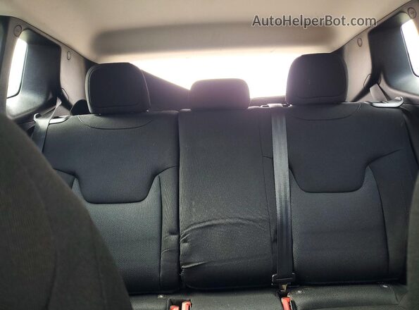 ZACNJDAB3MPN36982 2021 JEEP RENEGADE Silver Հետևի նստատեղերի տեսք
