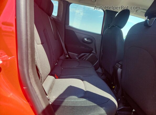 ZACNJDAB4MPN13842 2021 JEEP RENEGADE Red Rear seats view