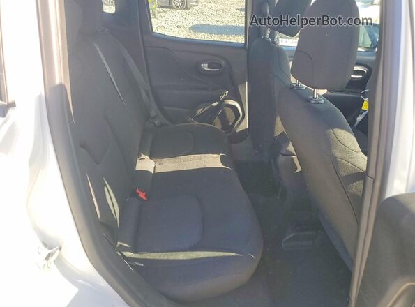 ZACNJDB12PPP39968 2023 JEEP RENEGADE White უკანა სალონის ხედი