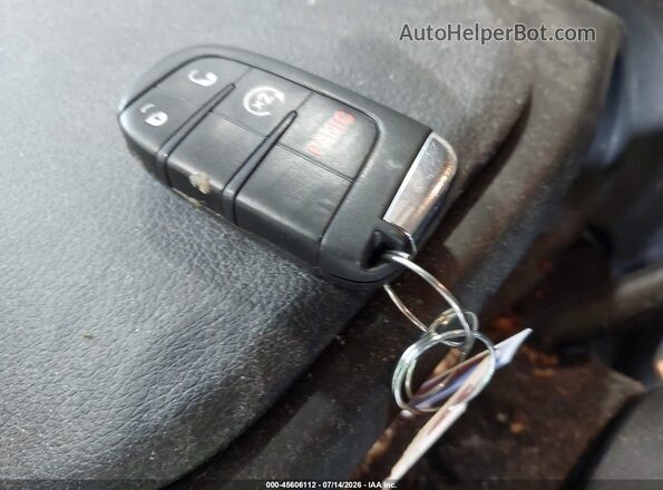 ZACNJDB15NPN57520 2022 JEEP RENEGADE White Vista del salpicadero