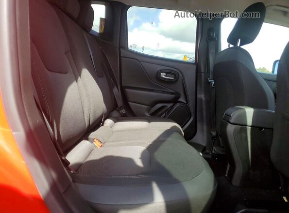 ZACNJDB17PPP68088 2023 JEEP RENEGADE Red Vista interior trasera
