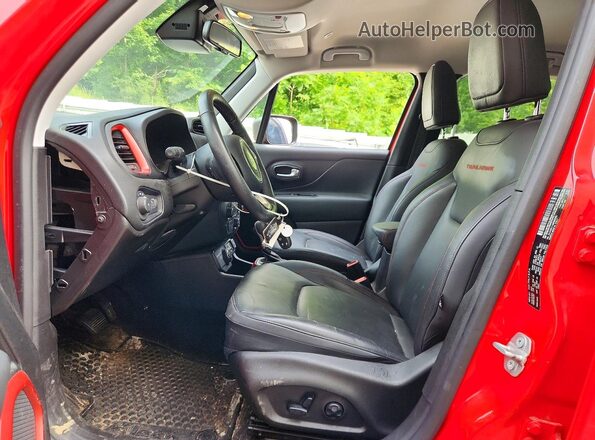 ZACNJDC11MPM95062 2021 JEEP RENEGADE Red Widok wnętrza z przodu