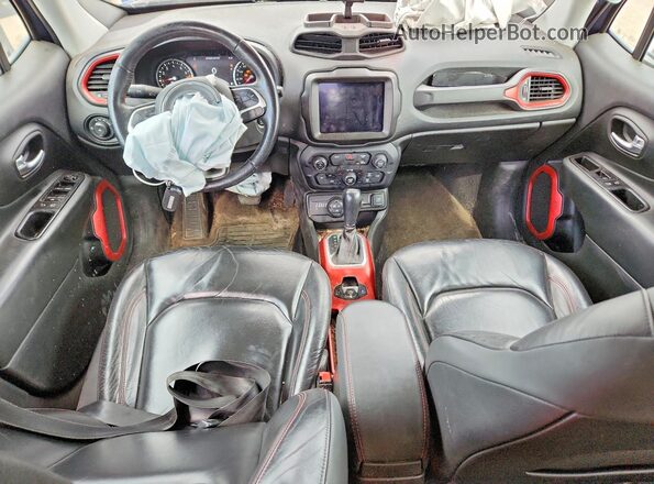 ZACNJDC11MPN33860 2021 JEEP RENEGADE Синий Вид панели приборов