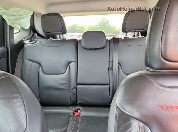 ZACNJDC11MPN33860 2021 JEEP RENEGADE Синий Вид задних сидений