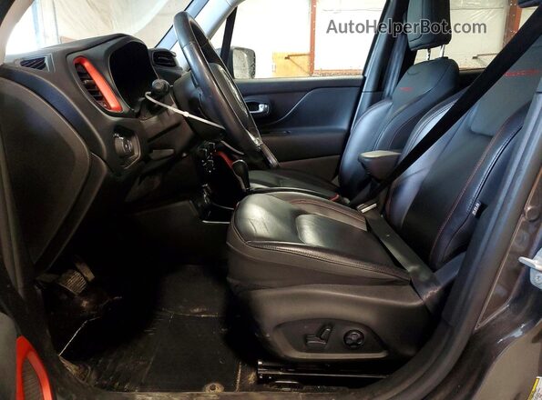 ZACNJDC13MPN30569 2021 JEEP RENEGADE Серый Вид салона спереди