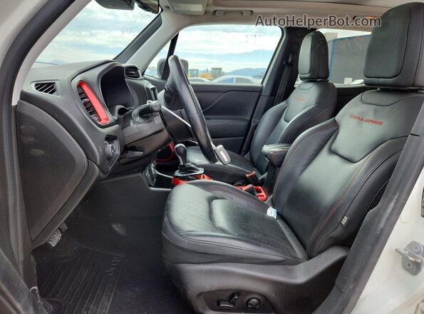 ZACNJDC1XNPN68026 2022 JEEP RENEGADE White Widok wnętrza z przodu