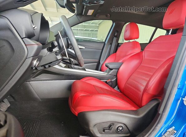 ZACPDFDW3R3A20021 2024 DODGE OTHER Blue Widok wnętrza z przodu