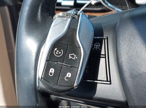 ZAM56YPA9K1335249 2019 MASERATI QUATTROPOR Gray Vista del salpicadero