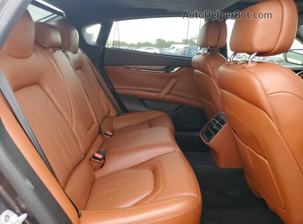 ZAM56YPL4J1281259 2018 MASERATI QUATTROPOR Gray Rear seats view