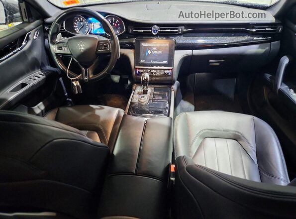 ZAM56YRA2J1293132 2018 MASERATI QUATTROPOR Gray Dashboard view