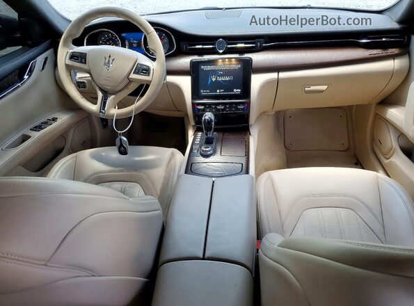 ZAM56YRA7J1286449 2018 MASERATI QUATTROPOR Black Widok deski rozdzielczej