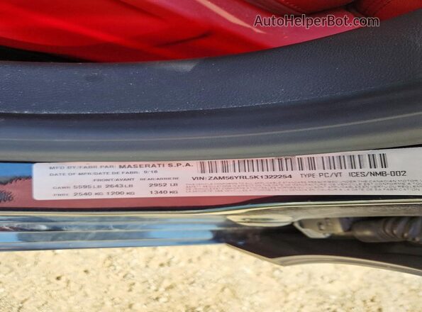 ZAM56YRL5K1322254 2019 MASERATI QUATTROPOR Black Vista del compartimento del motor