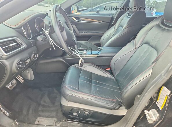 ZAM57RSS1H1249851 2017 MASERATI GHIBLI Черный Вид салона спереди